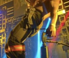 Bailarino profissional e Gogo Dancer