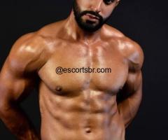 Bailarino profissional e Gogo Dancer - 11